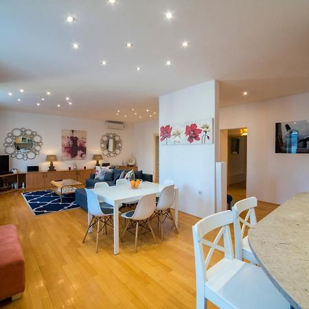 Octogon Apartment Загреб Екстериор снимка