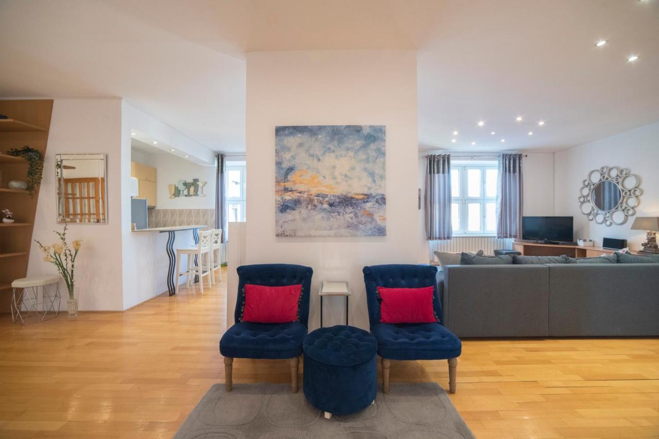 Octogon Apartment Загреб Екстериор снимка