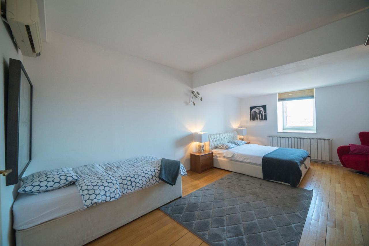 Octogon Apartment Загреб Екстериор снимка