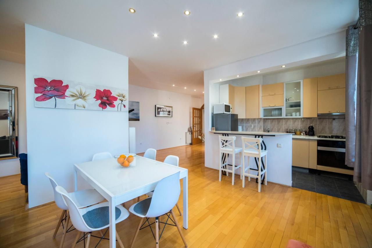 Octogon Apartment Загреб Екстериор снимка